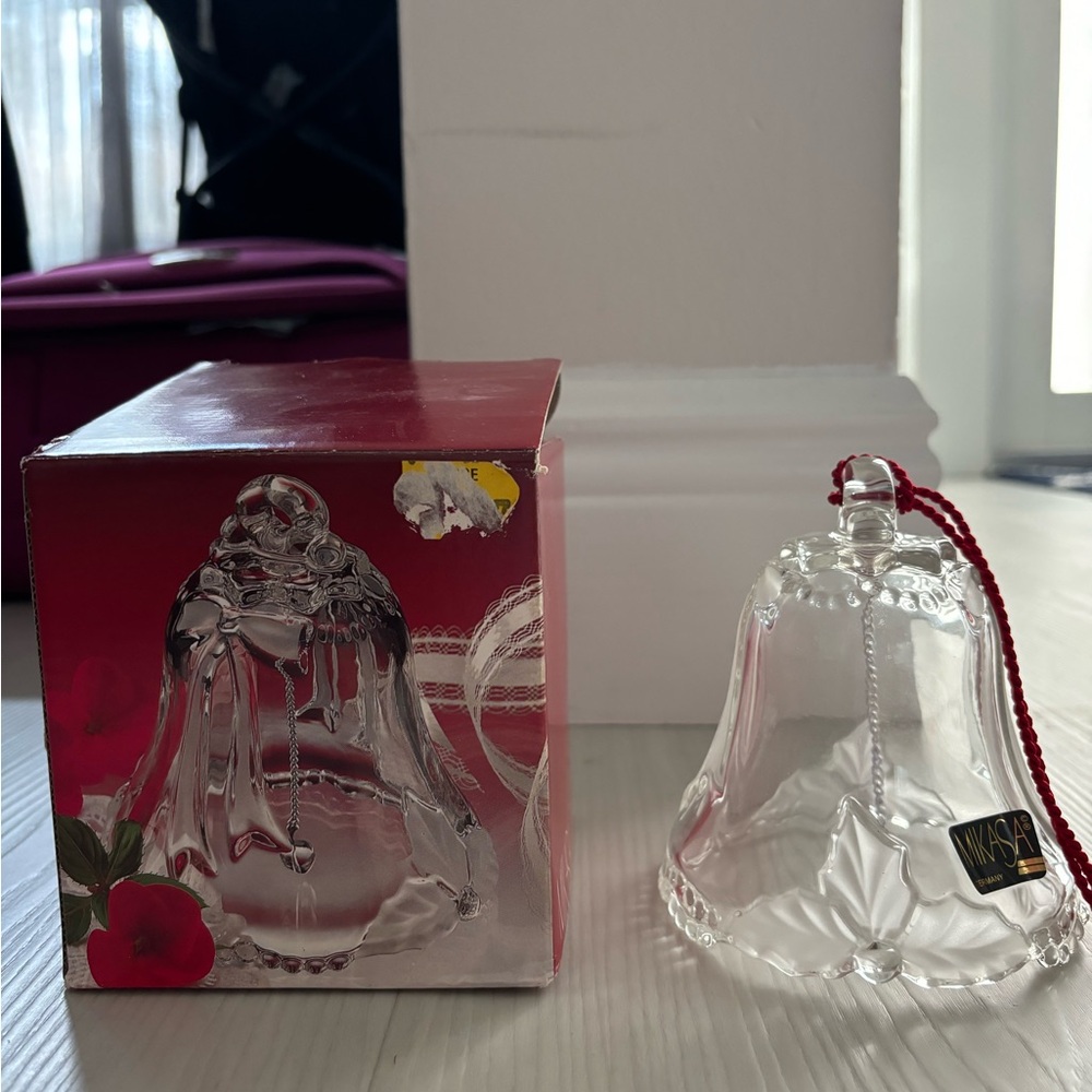 MIKASA Christmas FIESTA 4 1/2" Clear Glass Bell with box